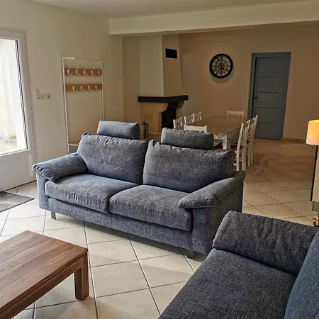 Σπίτι διακοπών La Roseraie A 1km De La